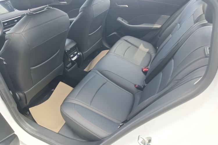 Used Roewe i5 2023 1.5L CVT Luxury Edition
