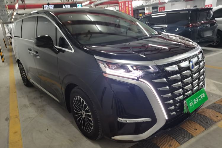 Used Denza D9 2024 DM-i 980 Four-Wheel Drive Flagship Model Front Right 45 Deg