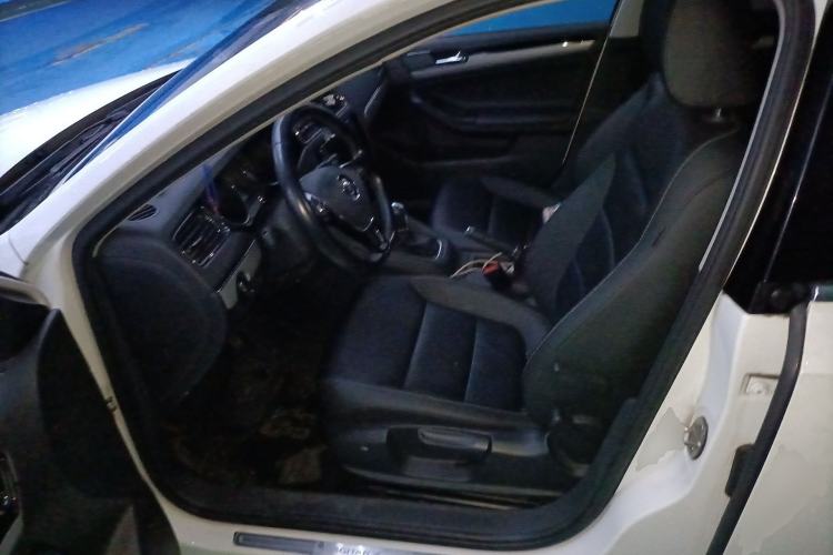 Used Volkswagen Sagitar 2018 1.6L Automatic Comfort Model Left Front Seat