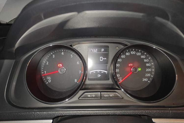 Used Volkswagen Gran Lavida 2015 1.6L Automatic Comfort Edition Instrument Cluster