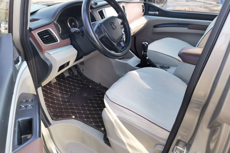 Used FORTHING Lingzhi 2018 M5L 1.6L 9-Seater Comfort Model
