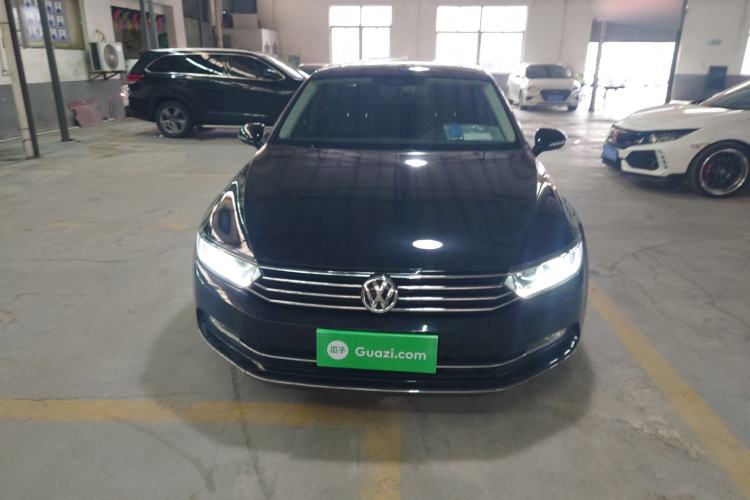 Used Volkswagen Magotan 2018 330TSI DSG Advanced Model
