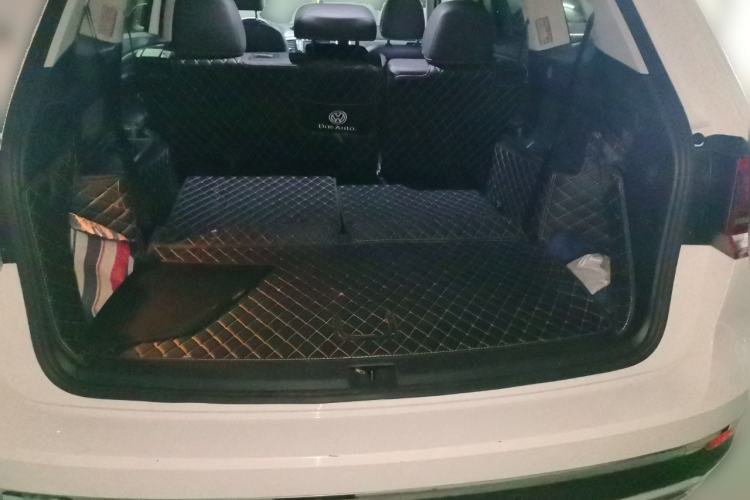 Used Volkswagen Teramont 2017 530 V6 Four-Wheel Drive Luxury Edition Trunk