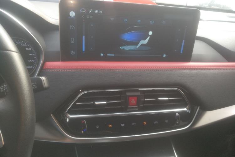 Used SOL X8 2021 300T DCT Luxury Smart Connect Edition 6 Seats
