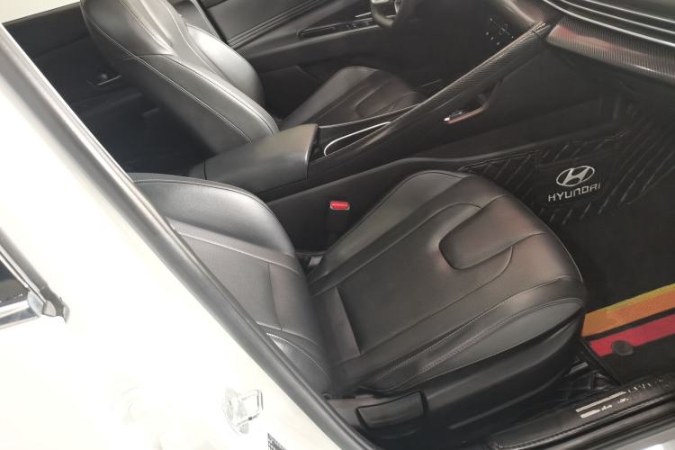 Used Hyundai Elantra 2022 1.5L CVT LUX Prestige Edition
