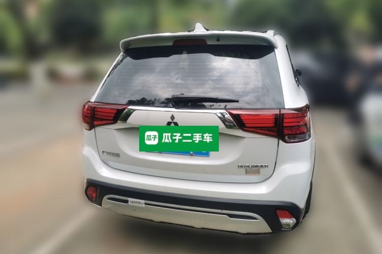 Used Mitsubishi Outlander 2019 2.0L Two-Wheel Drive Comfort Edition 5 Seats China VI Standard
