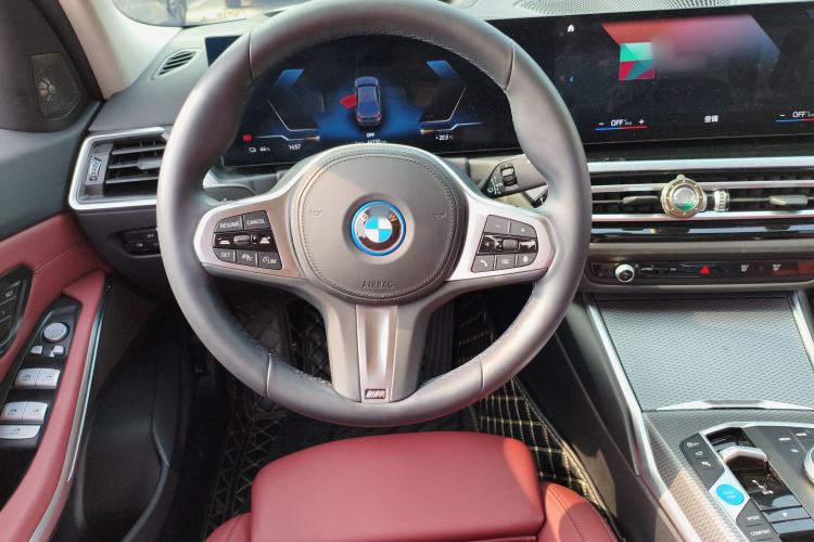 Used BMW i3 2023 eDrive 40 L Midnight Sports Package
