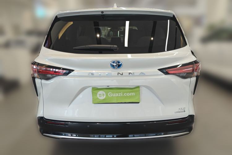 Used Toyota SIENNA 2021 2.5L Hybrid Luxury Edition Rear