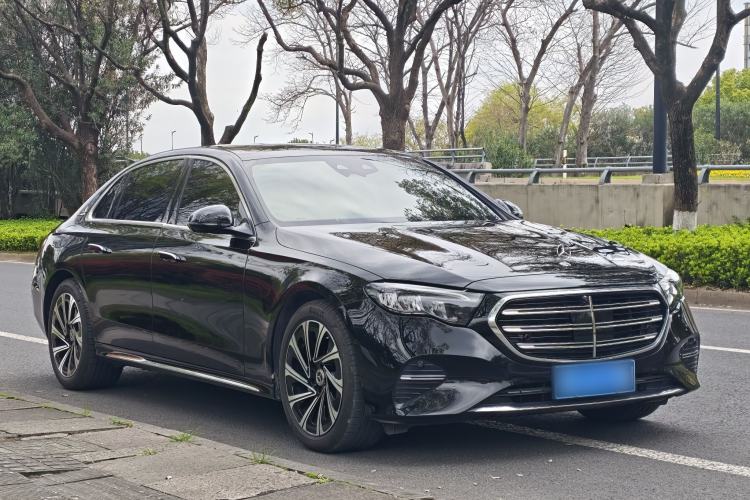 Used Mercedes-Benz E-Class 2025 E 300 L Luxury Model Exterior 3