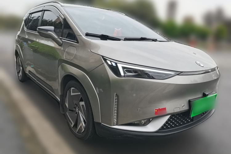 Used Hycan Z03 2022 510 km Range Trendy Cool Version 135 kW 64.23 kWh Front Right 45 Deg