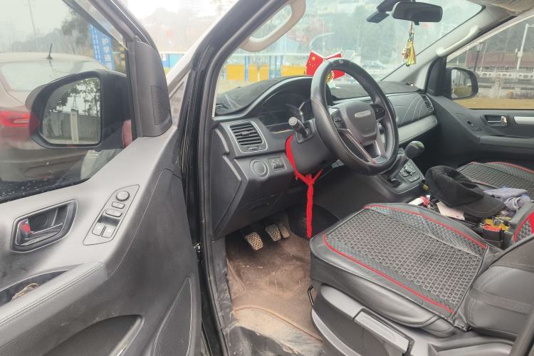 Used SAIC MAXUS G10 2025 2.0L Manual Multi-Function Version Gasoline 7 Seats Driver Seat