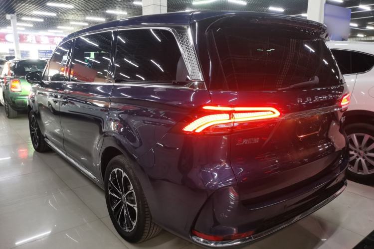 Used Roewe iMAX8 2022 Model 400TGI Exclusive Version for Key Accounts
