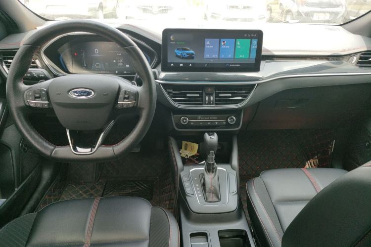 Used Ford Focus 2022 Sedan EcoBoost 180 Automatic ST Line Center Console