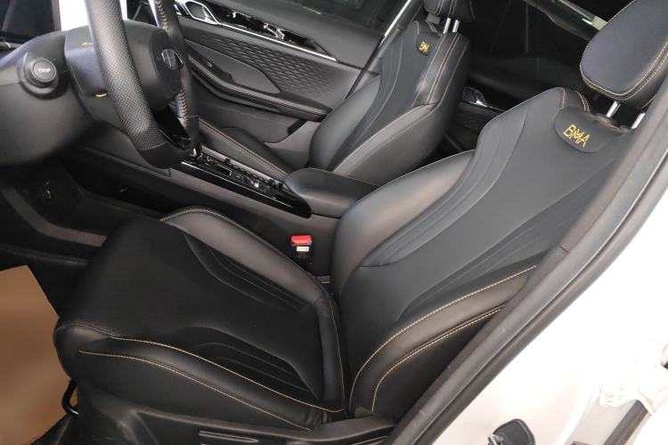 Used Geely Auto Coolray 2025 Bin Yue L 1.5T DCT Starlight Edition