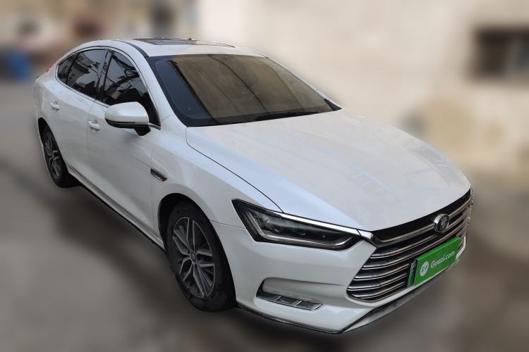 Used BYD Qin Pro New Energy 2019 DM Super Edition 1.5TI Automatic Smart Connect Speedy Model China VI Standard Front Right 45 Deg