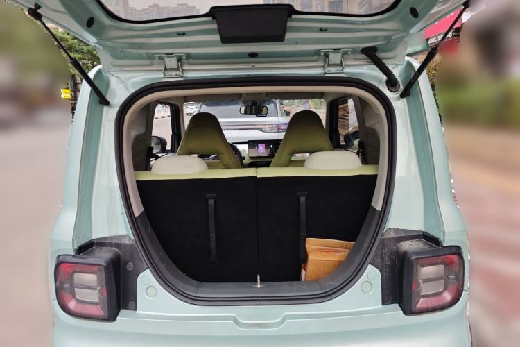 Used Geely Galaxy Panda 2023 Panda Mini 200km Endurance Bear
