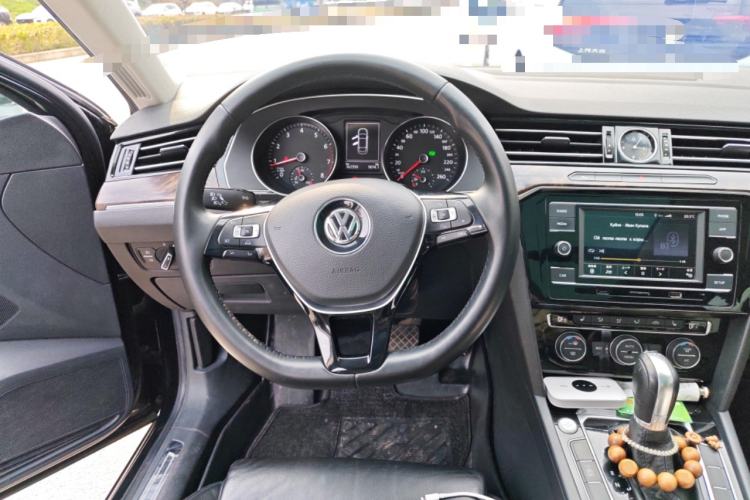 Used Volkswagen Magotan 2018 Facelift 330TSI DSG Luxury Model Steering Wheel