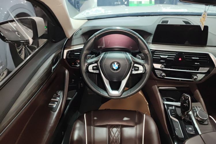 Used BMW 5 Series 2019 Updated 530Li xDrive Luxury Package Steering Wheel