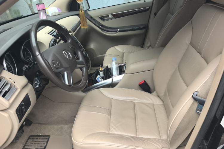 Used Mercedes-Benz R-Class 2010 R 300 L Luxury Model