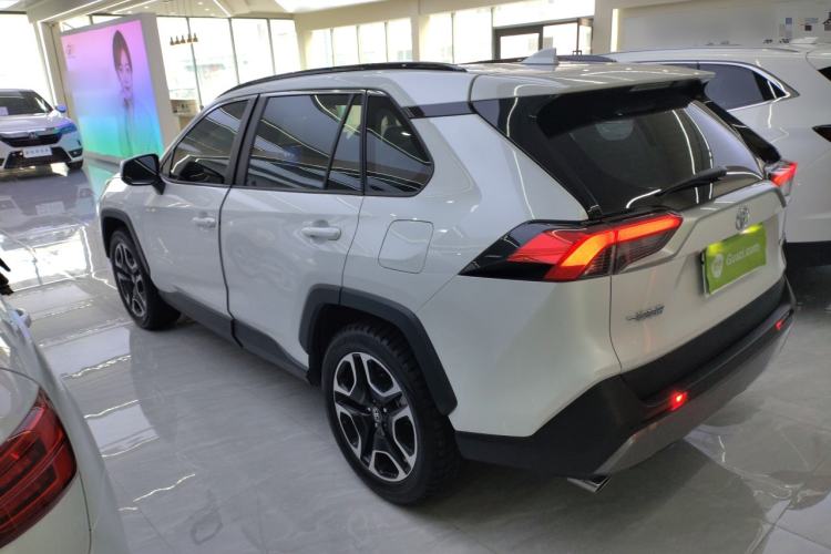 Used Toyota RAV4 2022 2.0L CVT Two-Wheel Drive Prestige Edition