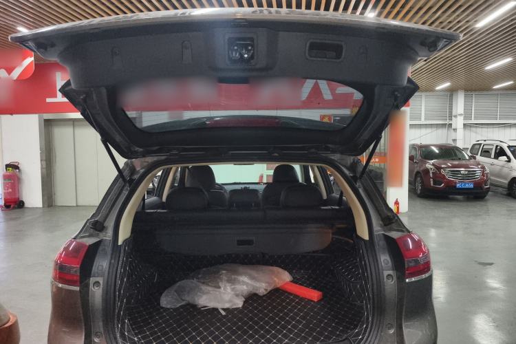 Used Geely Auto Emgrand X7 Sport 2020 1.8TD DCT Two-Wheel Drive Smart Connect 4G-Enabled Version Trunk