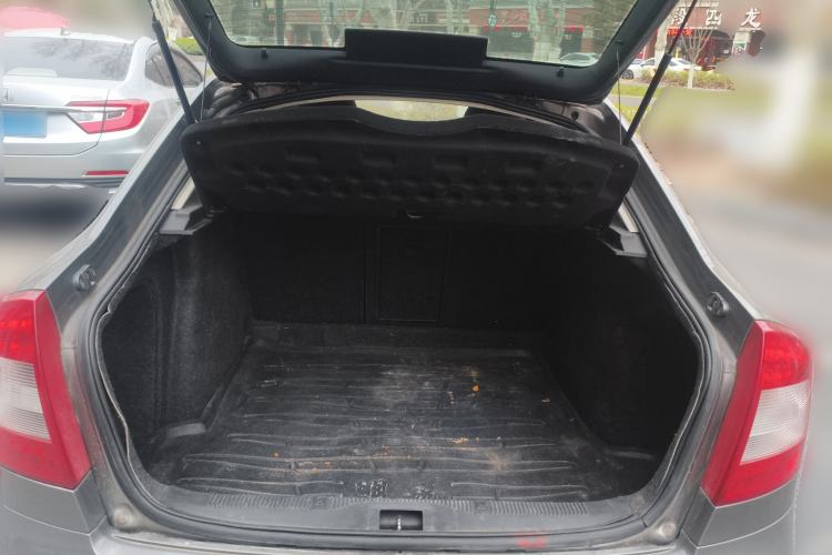 Used Skoda Octavia 2010 1.6L Automatic Yijun Edition
