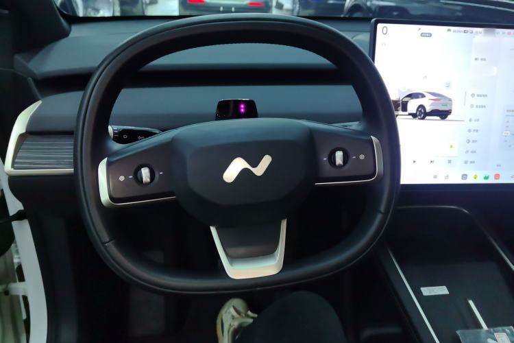 Used ONVO L60 2024 60 kWh Rear-Drive Version