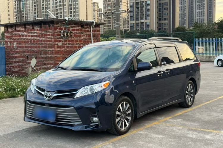 Used Toyota Sienna 2019 3.5L Two-Wheel Drive XLE 7 Seats U.S. Specification