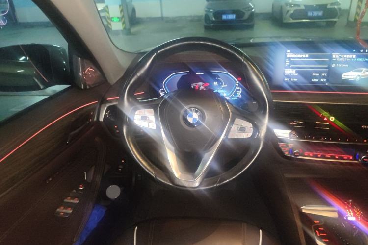 Used BMW 5 Series New Energy 2020 Mileage Upgrade Version 530Le Luxury Package Steering Wheel