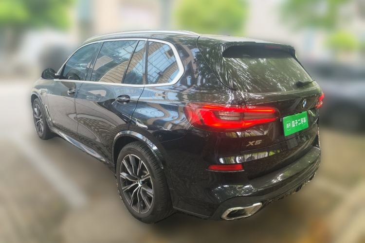 Used BMW X5 2022 Restyled xDrive 30Li Luxury Version M Sport Package
