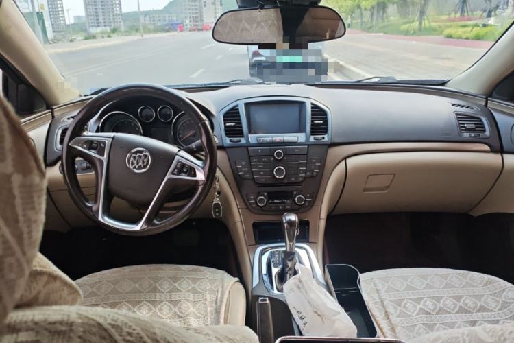 Used Buick Regal 2011 2.0L Comfort Edition Center Console