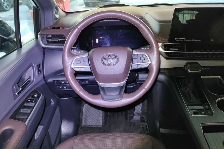 Used Toyota Granvia 2022 2.5L Hybrid Flagship Edition
