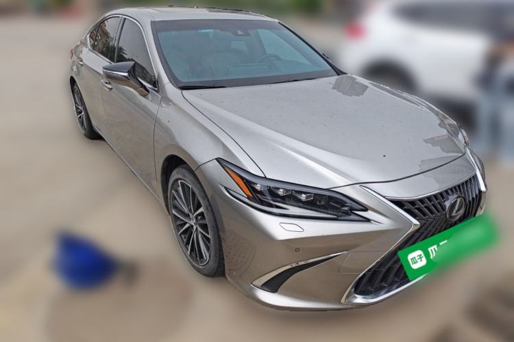 Used Lexus ES 2021 300h Deluxe Edition