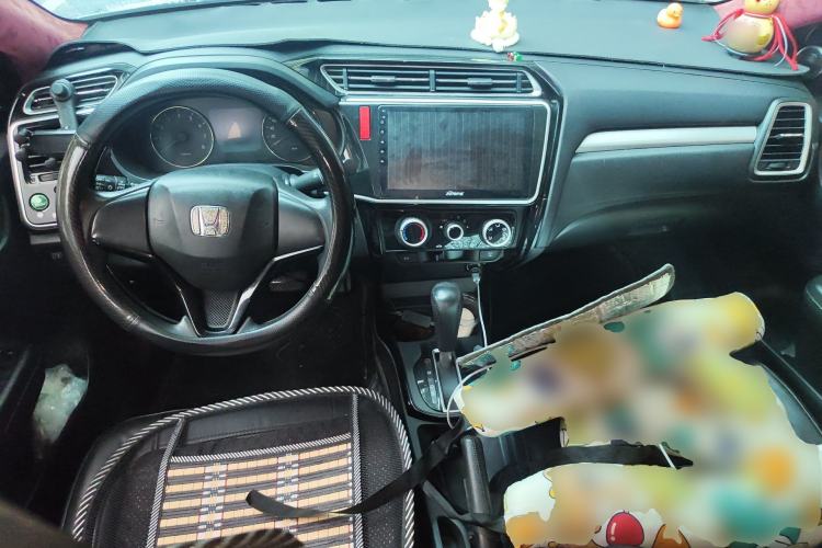 Used Honda Gienia 2017 1.5L CVT Comfort Version Center Console