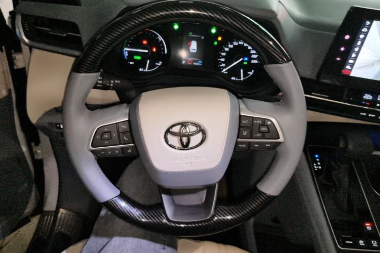 Used Toyota Granvia 2023 2.5L Hybrid Comfort Edition
