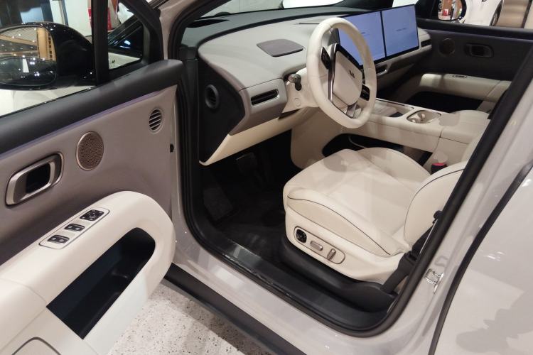 Used Li Auto i6 2025 Model Two-Wheel-Drive Standard Type Driver Seat