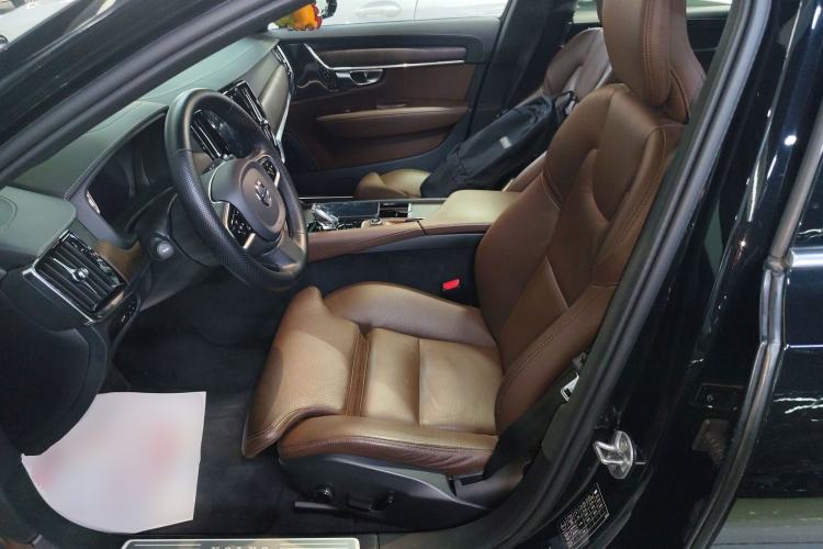 Used Volvo S90 2023 B5 Zhiyuan Luxury Edition
