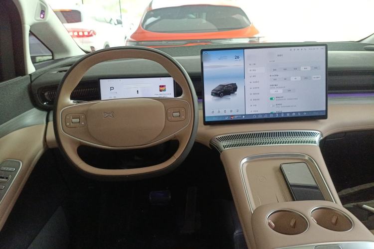 Used XPeng X9 2024 702 Ultra-Long Range Max
