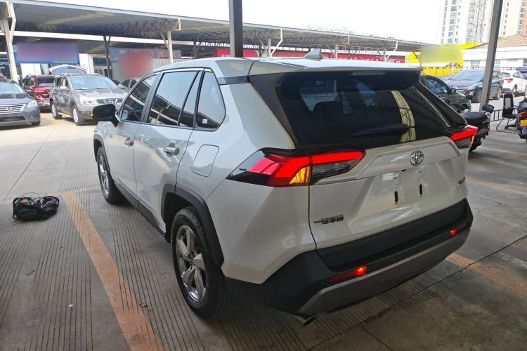 Used Toyota RAV4 2022 2.0L CVT Two-Wheel Drive Fashion Plus Edition Rear Left 45 Deg