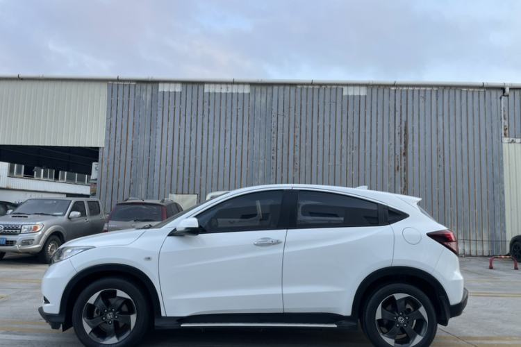 Used Honda Vezel 2017 1.8L CVT Front-Wheel Drive Pioneer Edition