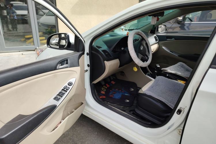 Used Hyundai Verna (older generation) 2014 1.4L Manual Smart GLS Trim
