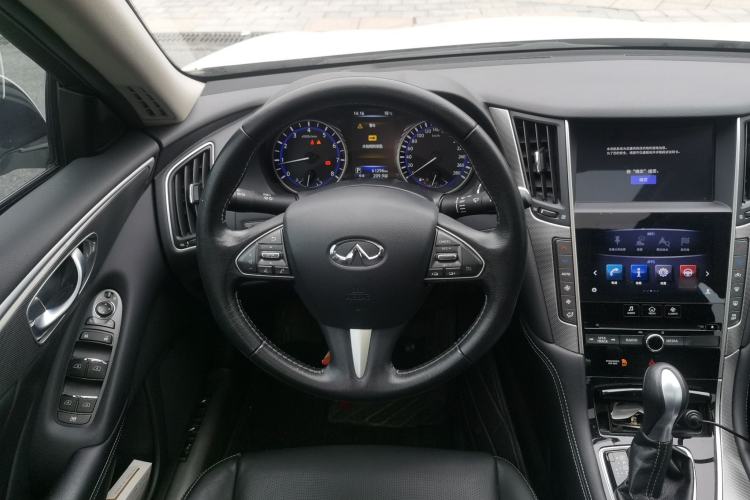 Used Infiniti Q50L 2015 2.0T Enjoyment Edition Steering Wheel