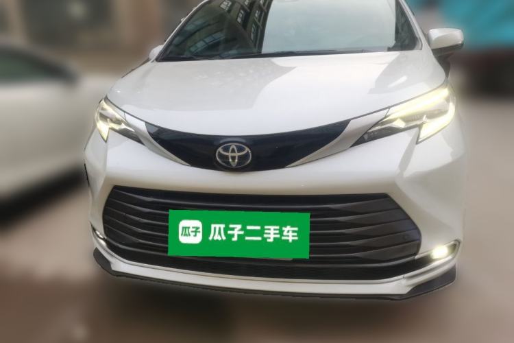 Used Toyota SIENNA 2021 2.5L Hybrid Premium Edition