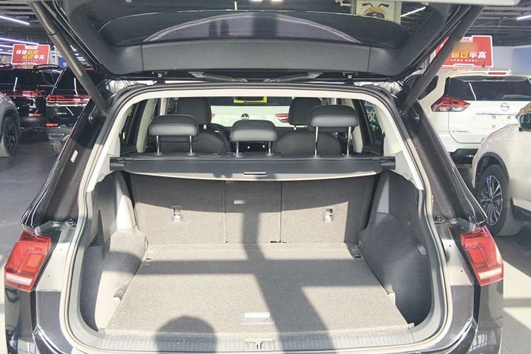 Used Volkswagen Tiguan L 2021 330TSI Automatic Two-Wheel Drive R-Line Enhanced Edition
