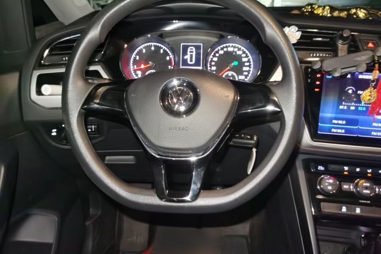 Used Volkswagen Touran 2016 Volkswagen Touran L 280TSI DSG Comfort Edition
