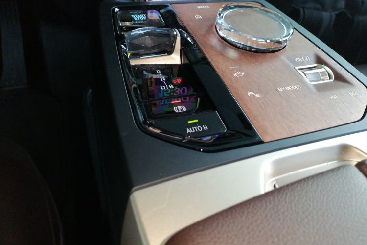 Used BMW iX 2022 xDrive40
