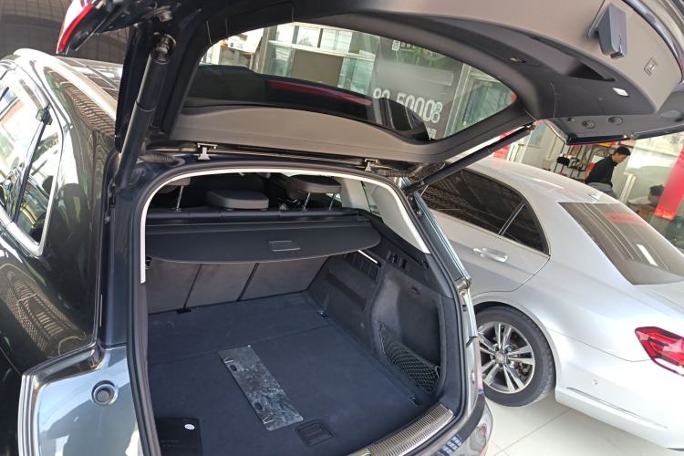 Used Audi Q5L 2022 40T Luxury Dynamic Model Trunk