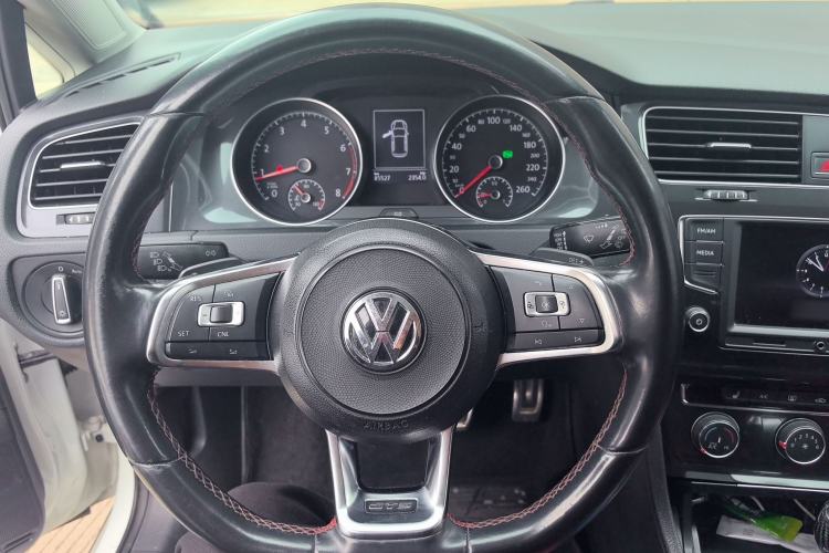 Used Volkswagen Golf 2017 230TSI Automatic Luxury Million-Vehicle Commemorative Edition