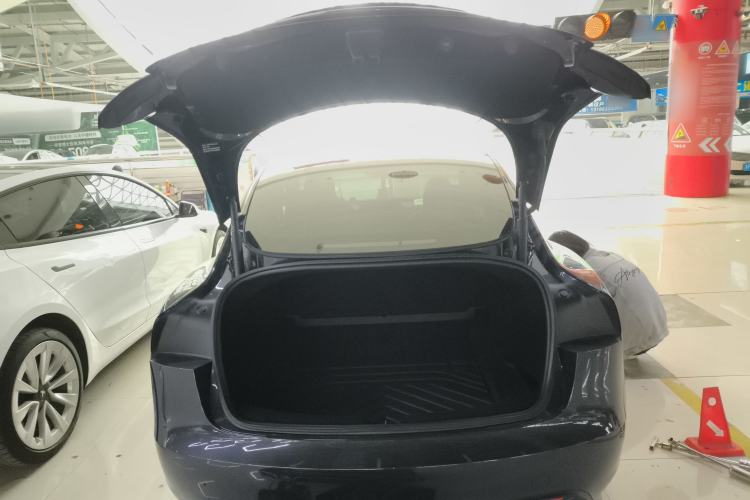 Used Tesla Model 3 2025 Rear-Wheel-Drive Version Trunk