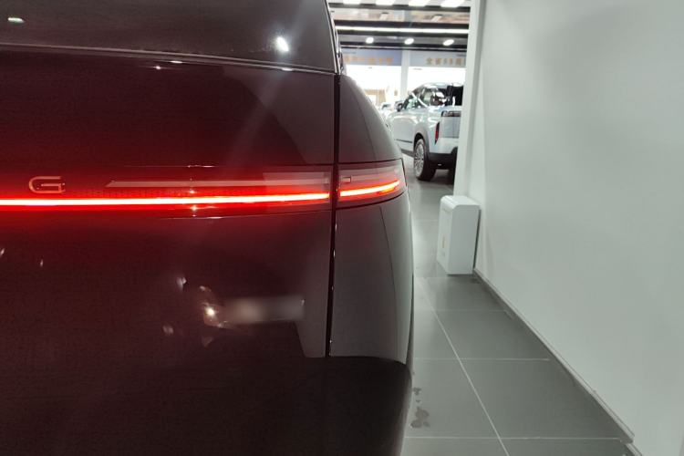 Used XPeng X9 2024 702 Ultra-Long Range Max